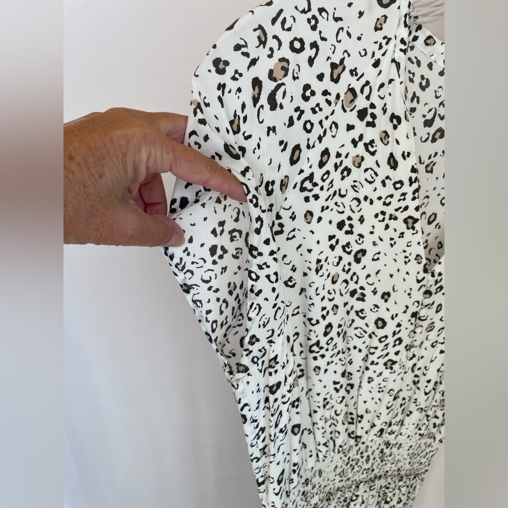 Rails Karla Leopard Print Tiered Dress in White Mocha size small - Picture 7 of 7